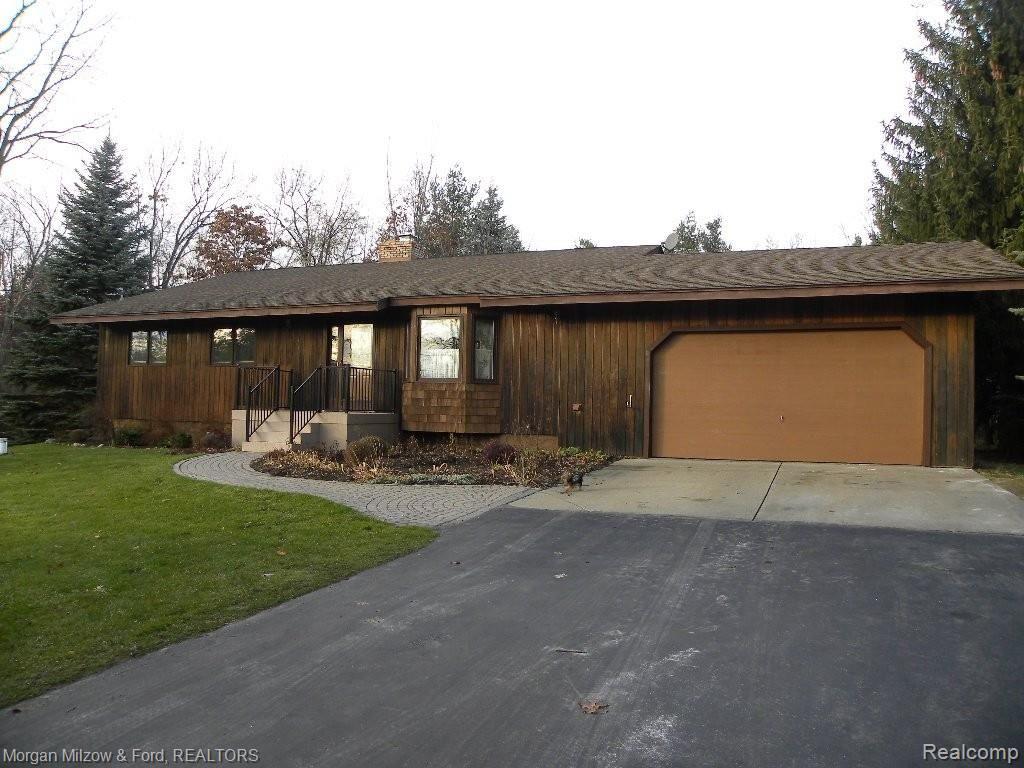 6966 Cranberry Lake Road Clarkston, MI 48348 - Photo 3 of 21 Inviting Stone Path.jpg