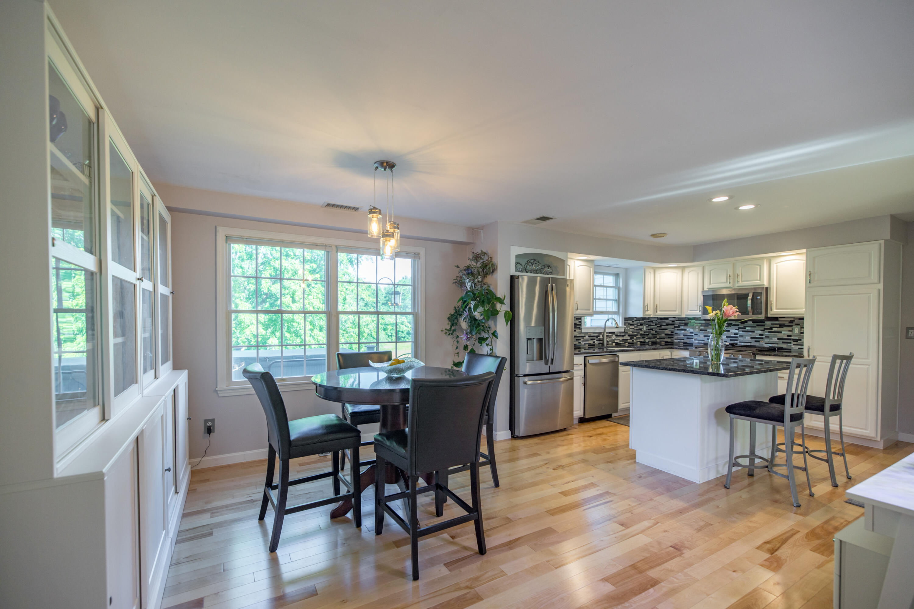 262 Church Road Brunswick, ME 04011 - Photo 2 of 43 6I3A3223