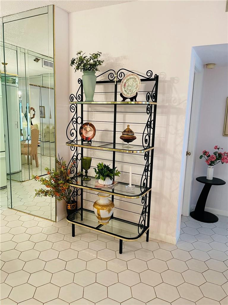3850 Washington Street, Unit 104 Hollywood, FL 33021 - Photo 38 of 43 Photo 38