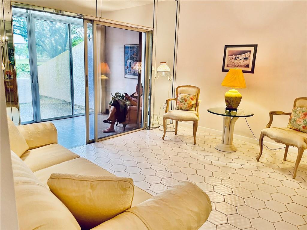 3850 Washington Street, Unit 104 Hollywood, FL 33021 - Photo 4 of 43 Photo 4