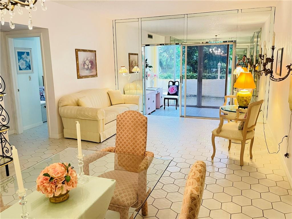 3850 Washington Street, Unit 104 Hollywood, FL 33021 - Photo 7 of 43 Photo 7