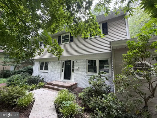 $715,000 | 9 Pin Oak Drive, Lawrence Township, NJ 08648