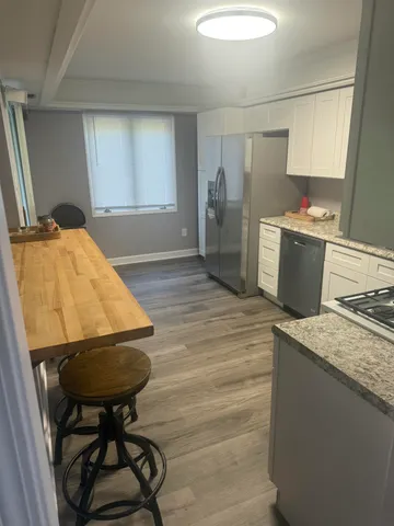 $2,800 | 710 Knoxbury Drive, Unit 1, Schererville, IN 46375