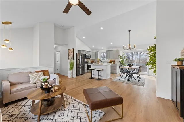 $350,000 | 8540 North Robinhood Avenue, Kansas City, MO 64154