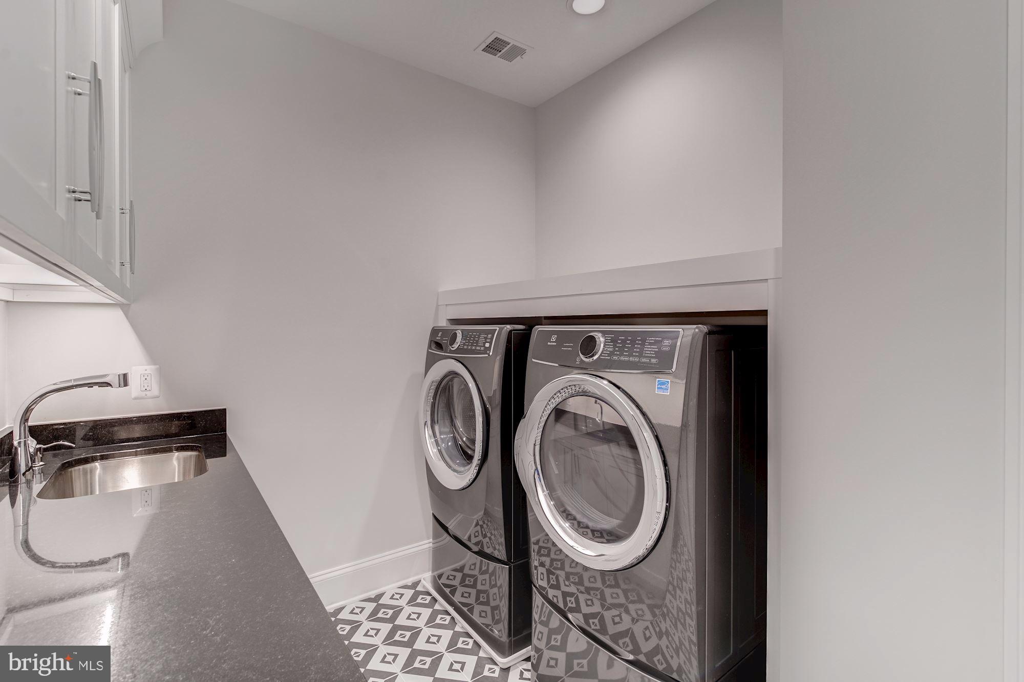 4517 Hoban Road Northwest Washington, DC 20007 - Photo 14 of 16 Designer Laundry Room