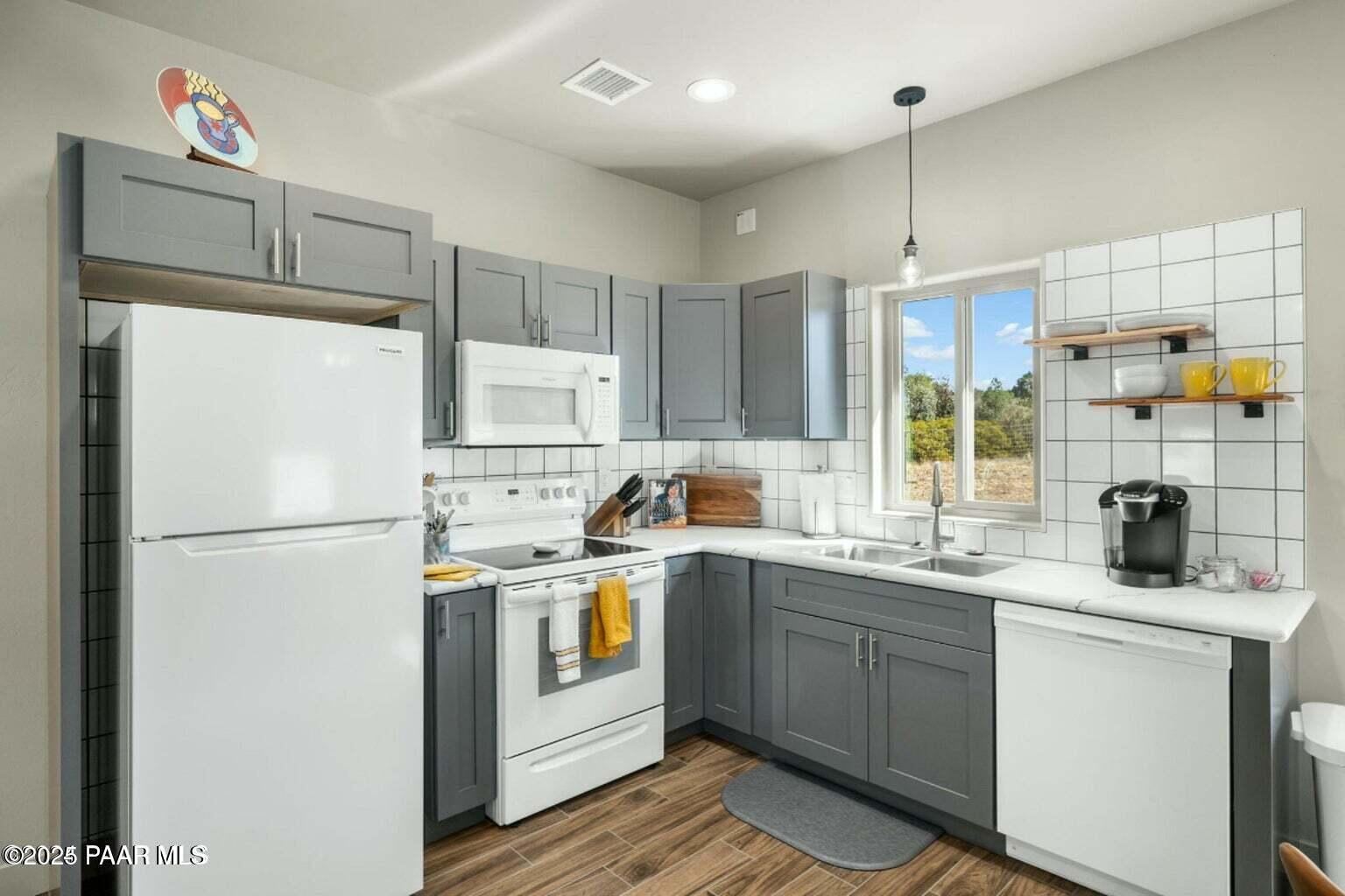 3465 Black Jack Ridge Road Prescott, AZ 86305 - Photo 7 of 19 Kitchen