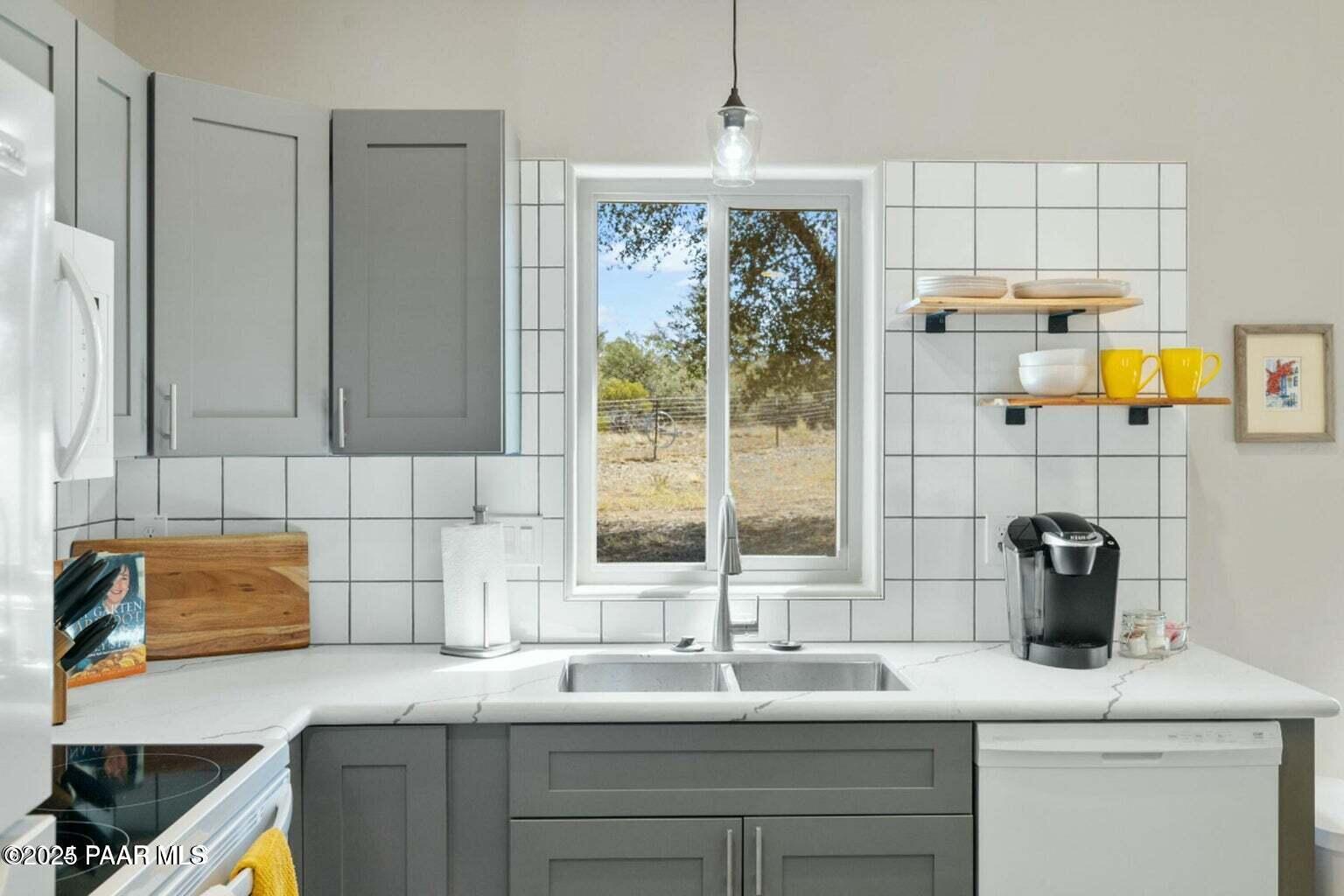 3465 Black Jack Ridge Road Prescott, AZ 86305 - Photo 8 of 19 Kitchen