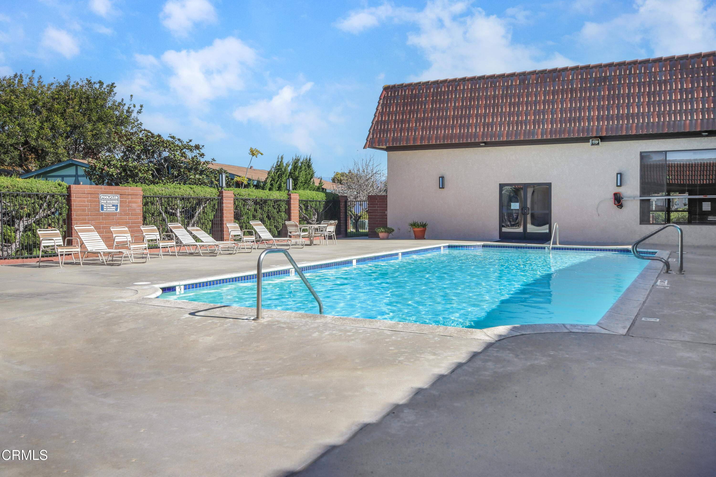 440 Dewberry Lane, Unit 105 Oxnard, CA 93036 - Photo 45 of 75 a house view with a sitting space