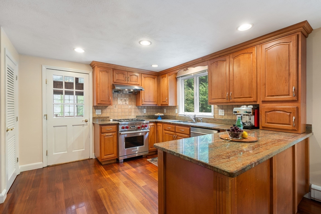 1 Westover Drive Lynnfield, MA 01940 - Photo 12 of 40