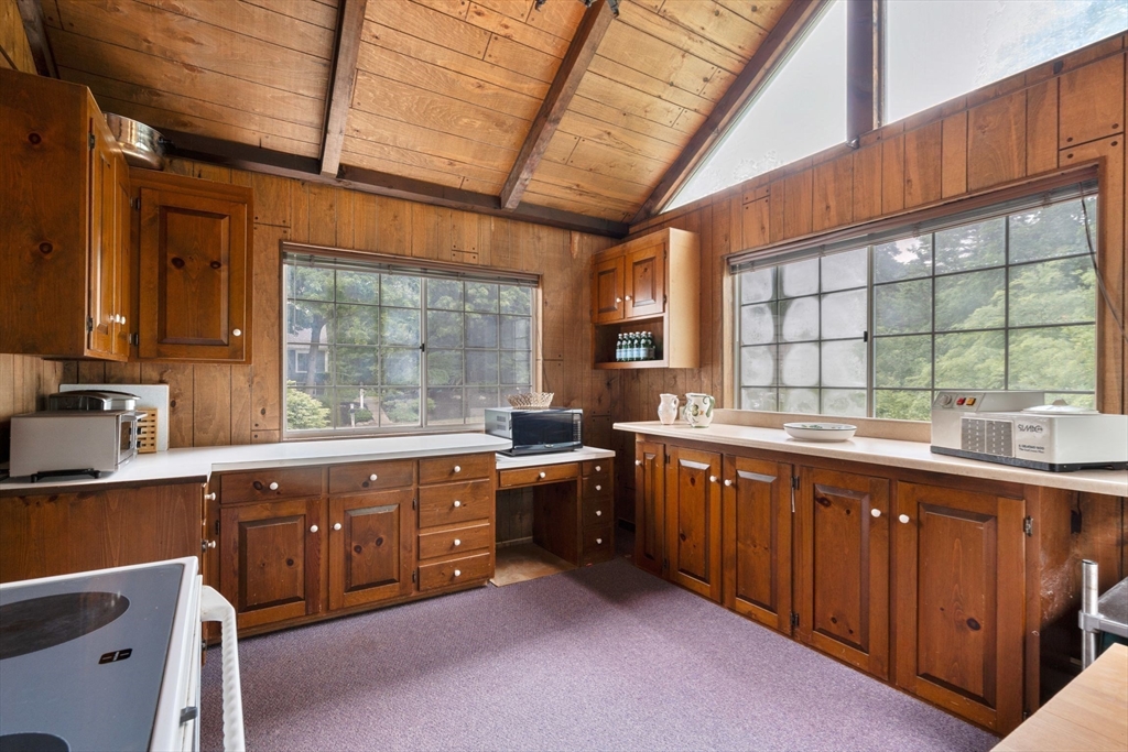 1 Westover Drive Lynnfield, MA 01940 - Photo 15 of 40