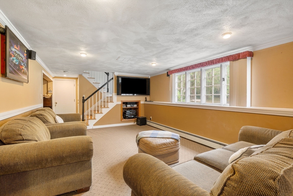 1 Westover Drive Lynnfield, MA 01940 - Photo 19 of 40