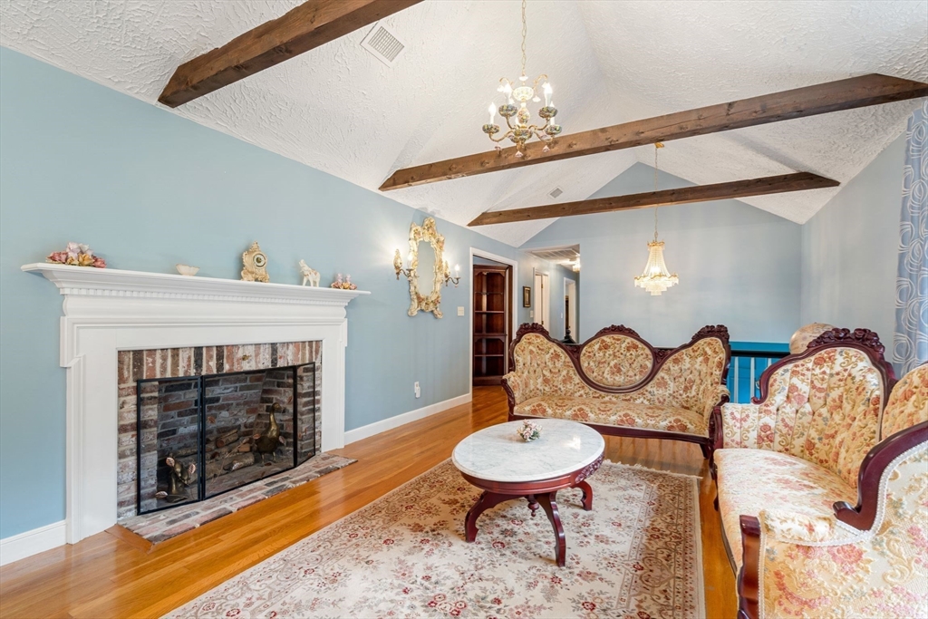 1 Westover Drive Lynnfield, MA 01940 - Photo 7 of 40