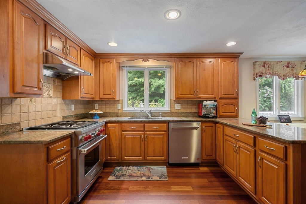 1 Westover Drive Lynnfield, MA 01940 - Photo 10 of 40