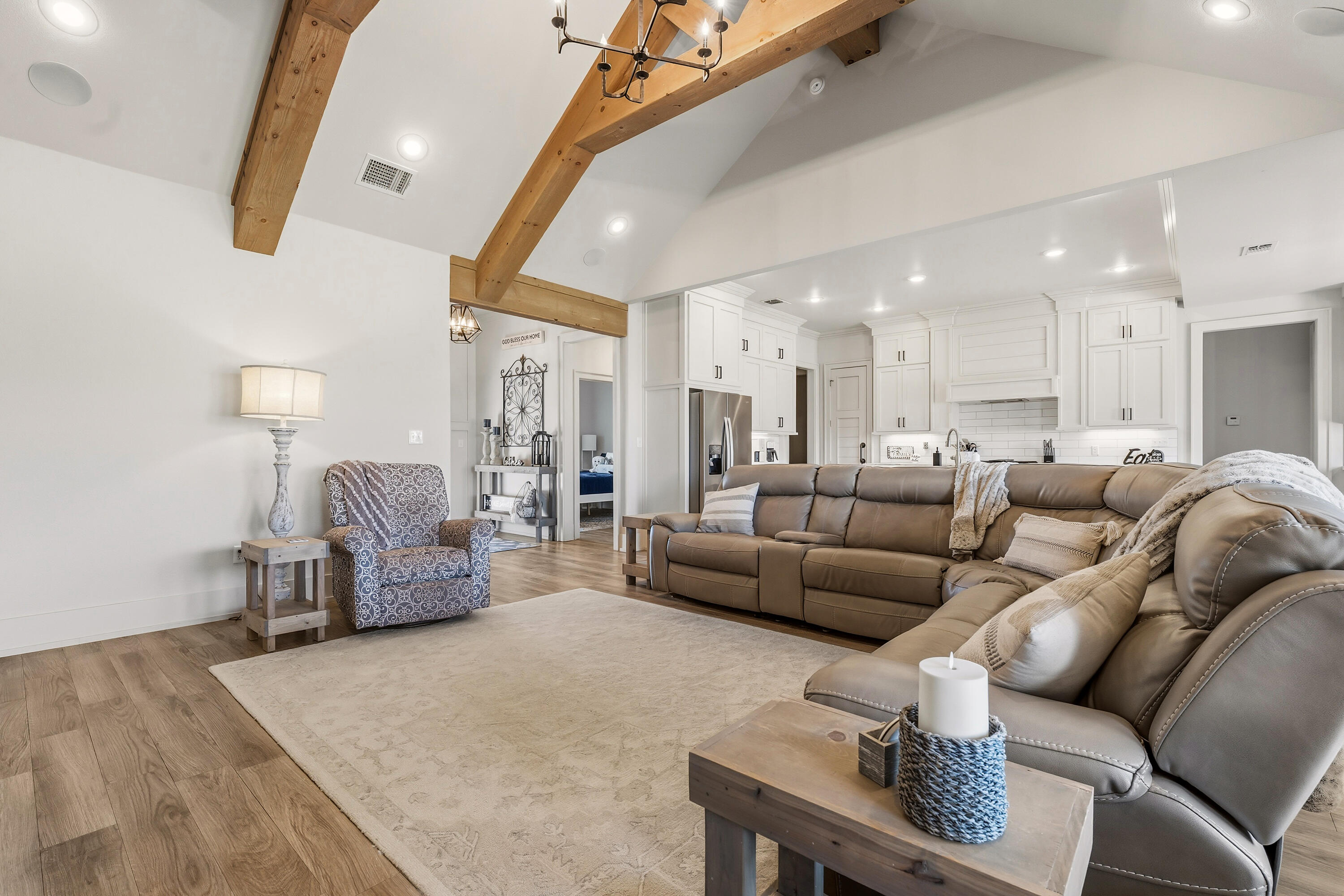 1113 16th Street Shallowater, TX 79363 - Photo 7 of 33 a living room with furniture and a couch