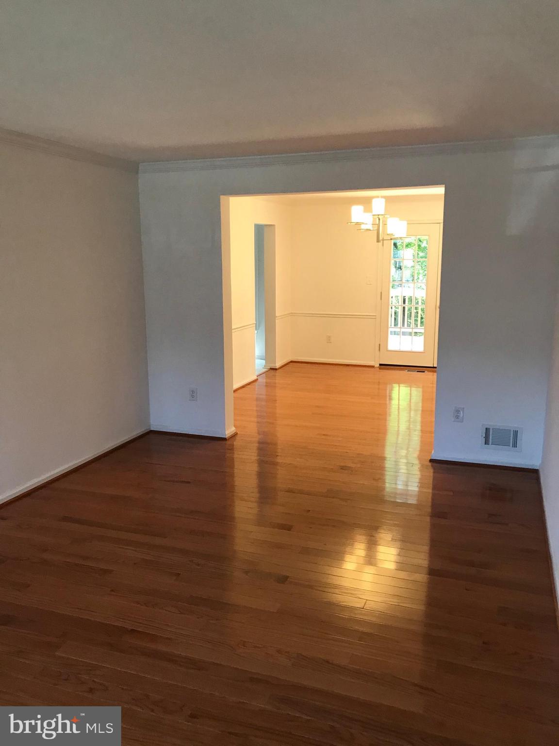 2290 Cartbridge Road Falls Church, VA 22043 - Photo 3 of 37 Gallery Image 3