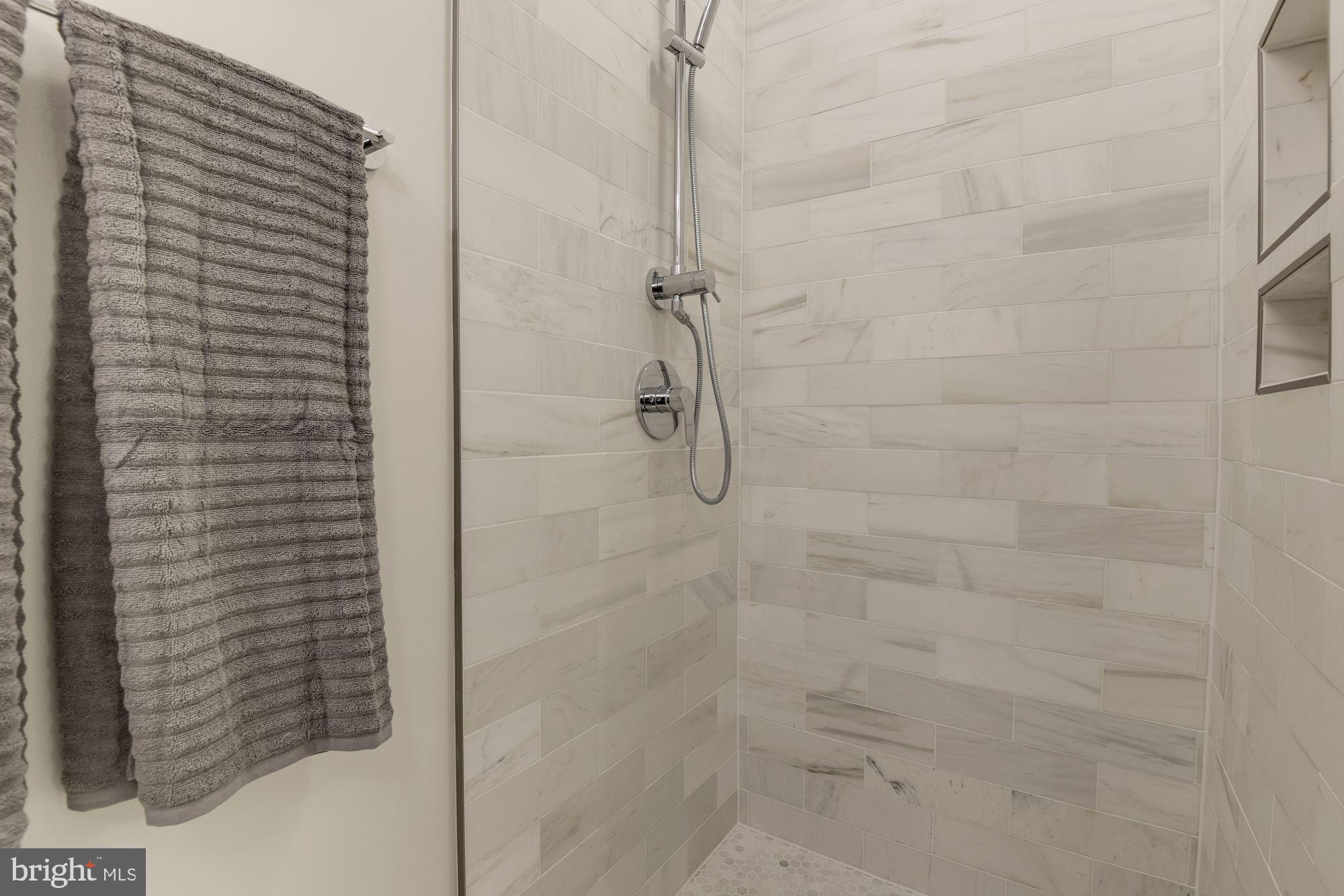 417 4th Street Southeast, Unit 3 Washington, DC 20003 - Photo 17 of 34 Gallery Image 17