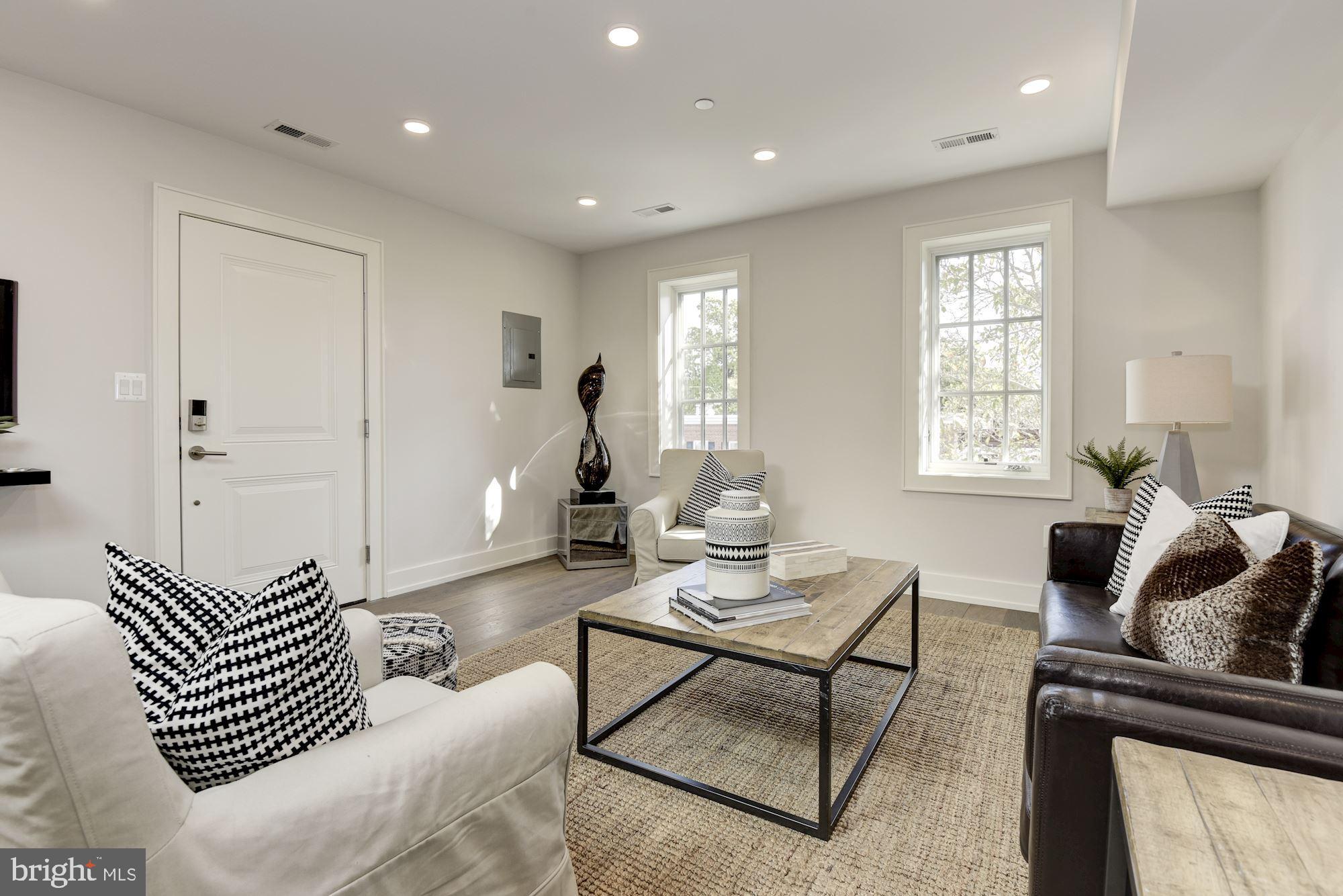 417 4th Street Southeast, Unit 3 Washington, DC 20003 - Photo 4 of 34 Gallery Image 4