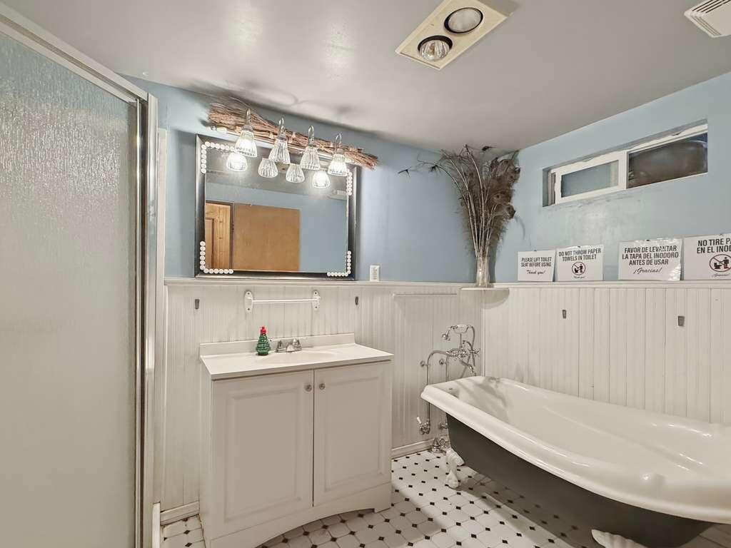 19055 Vee Bee Road Desert Hot Springs, CA 92241 - Photo 22 of 32 PHOTO-2026-05-09-21-15-27_11