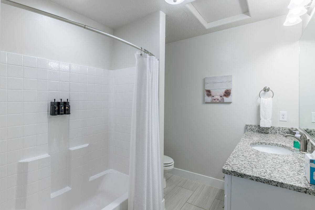 4845 Fishers Is Way St. George, UT 84770 - Photo 12 of 41 bathroom2