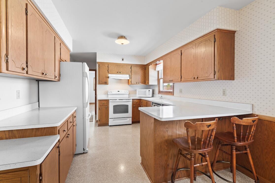 3580 South Brentwood Road New Berlin, WI 53151 - Photo 14 of 44 Snack Edge