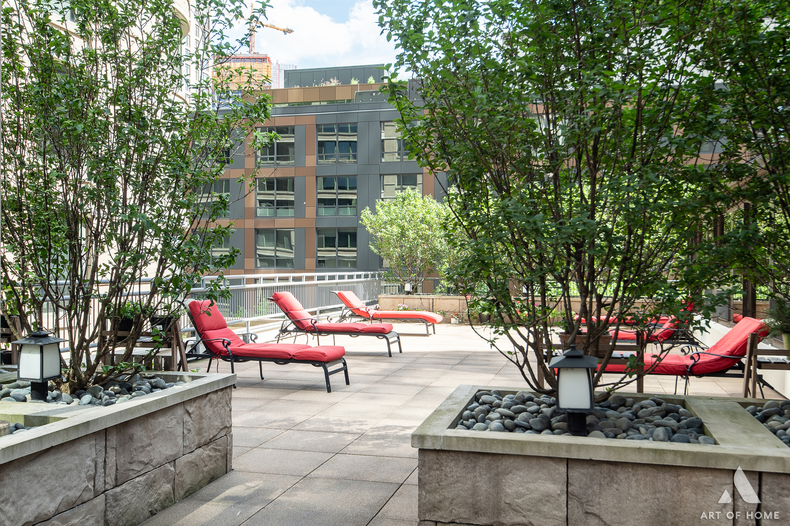400 East Ohio Street, Unit 2902 Chicago, IL 60611 - Photo 26 of 33 a bench sitting in backside of a building