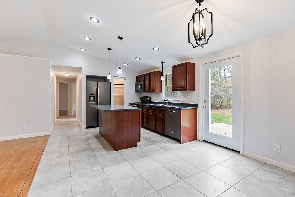 161 Gagnon Road Fairfield, ME 04937 - Photo 11 of 42 43_BP5A0382_DxO_mls