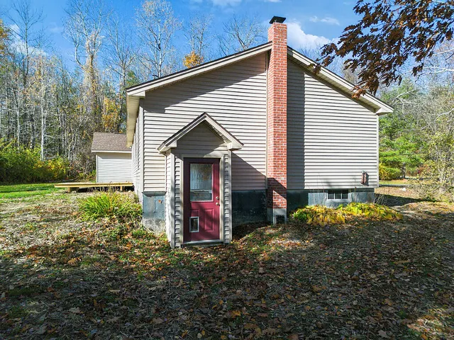 $325,000 | 161 Gagnon Road, Fairfield, ME 04937