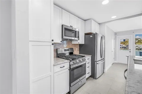 $259,000 | 5935 30th Avenue South, Unit 105, Gulfport, FL 33707