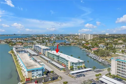 $259,000 | 5935 30th Avenue South, Unit 105, Gulfport, FL 33707