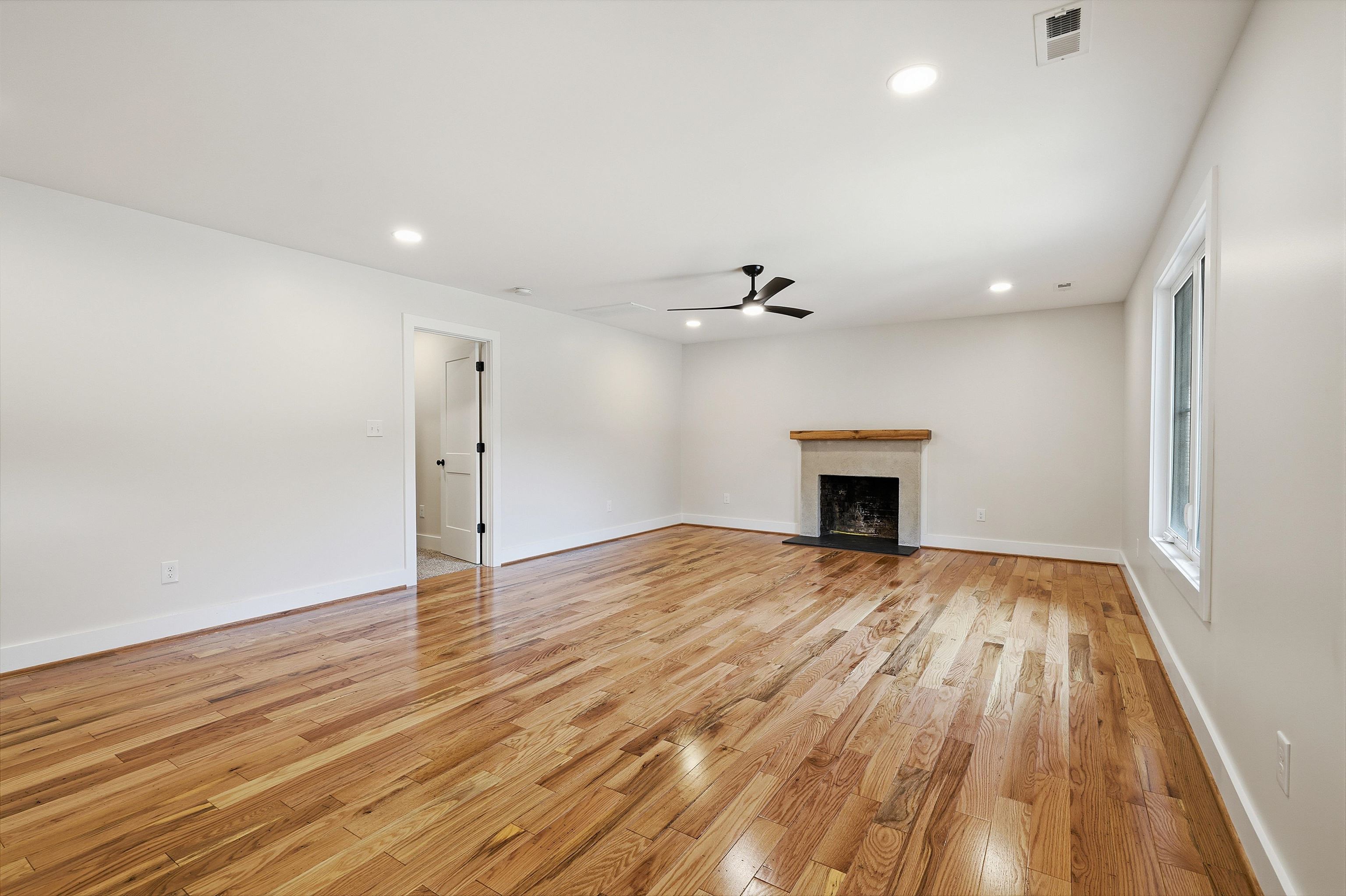 70 East Main Street Inman, SC 29349 - Photo 4 of 32