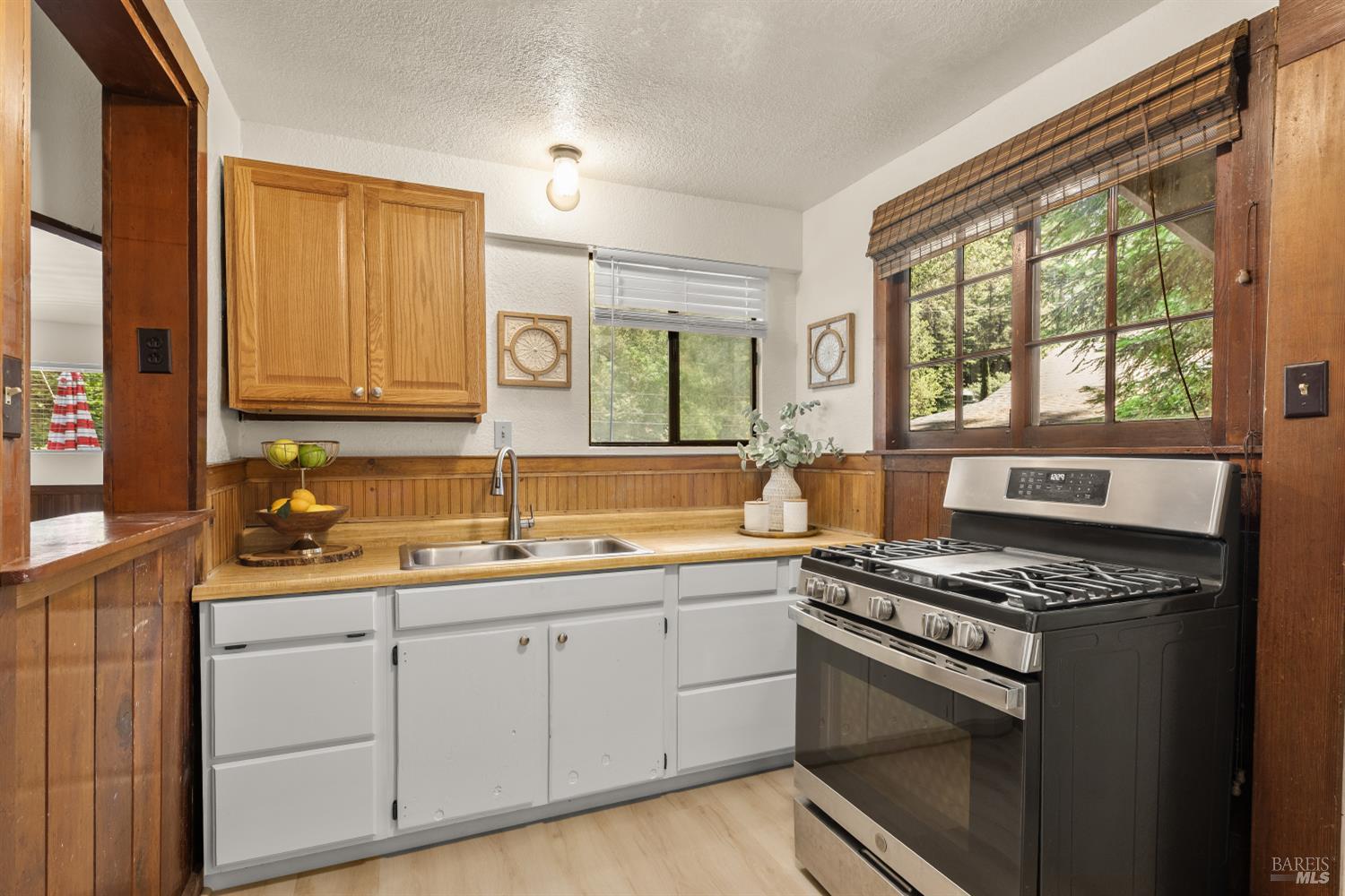 14760 Rio Nido Road Guerneville, CA 95446 - Photo 13 of 37