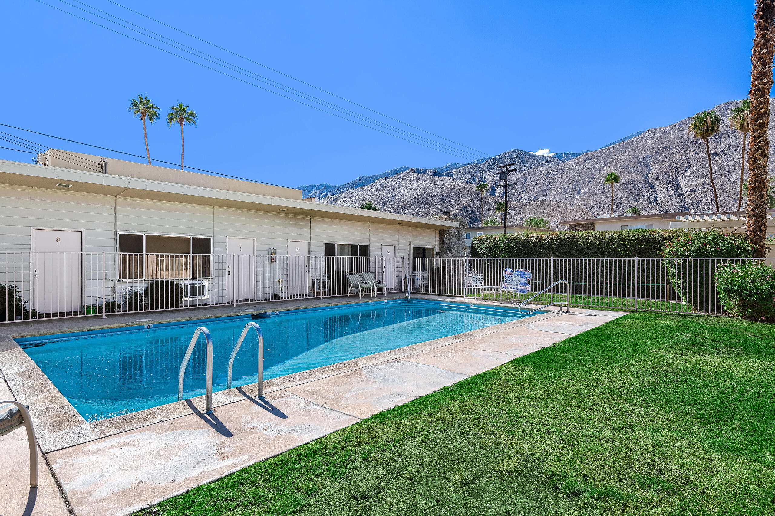 832 Riverside Place Palm Springs, CA 92264 - Photo 12 of 29 1215