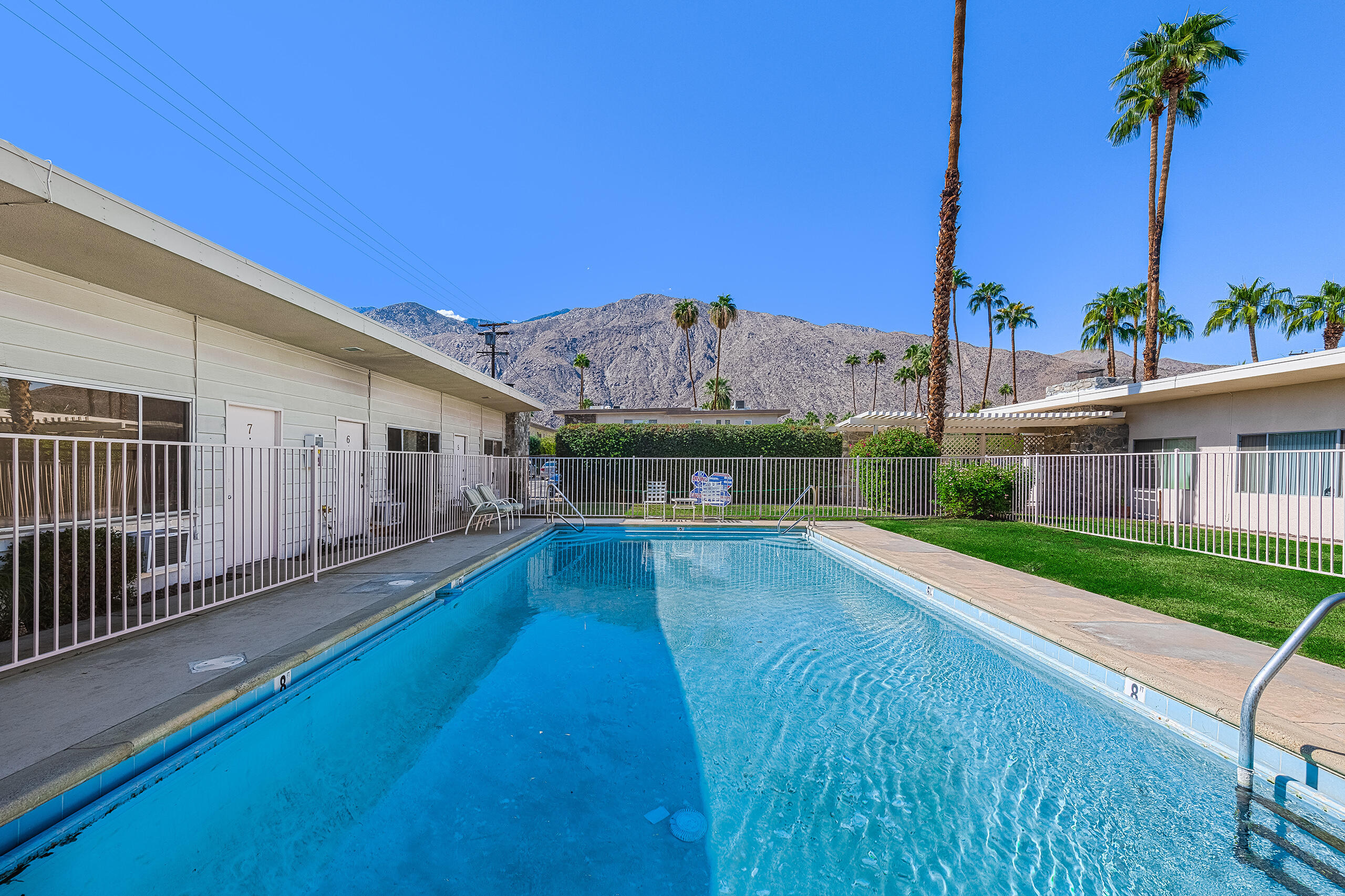 832 Riverside Place Palm Springs, CA 92264 - Photo 13 of 29 1316