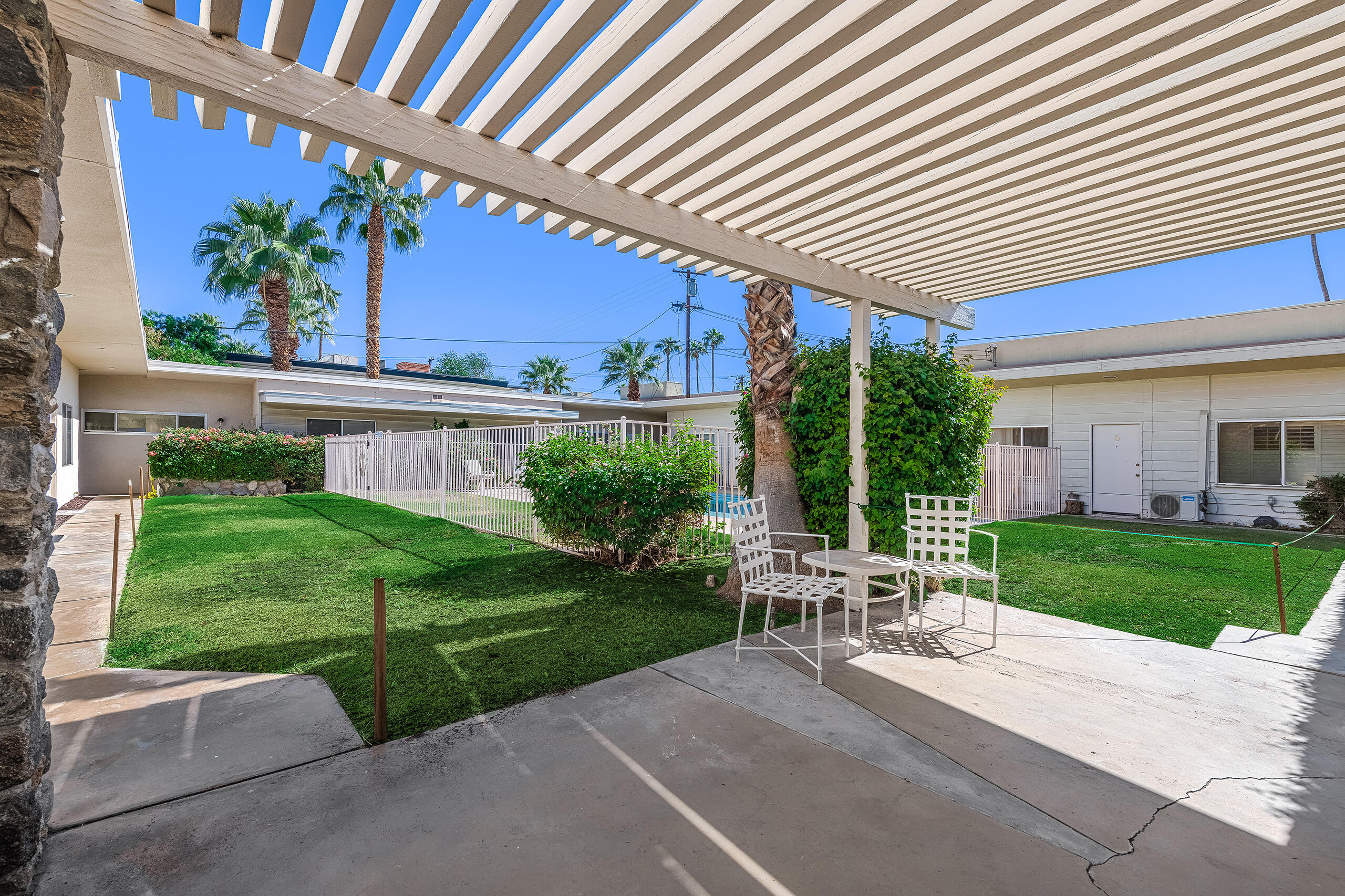 832 Riverside Place Palm Springs, CA 92264 - Photo 8 of 29 0812