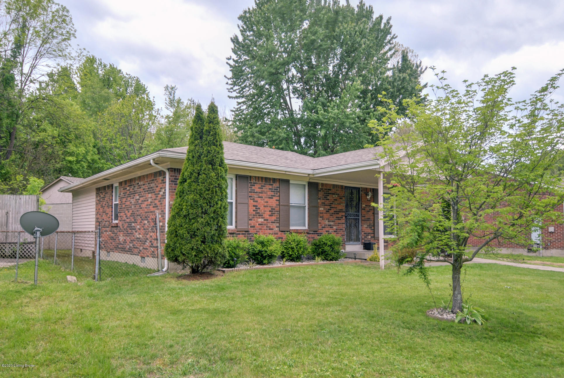 4616 Frel Road Louisville, KY 40272 - Photo 3 of 32 4616FrelRd-2