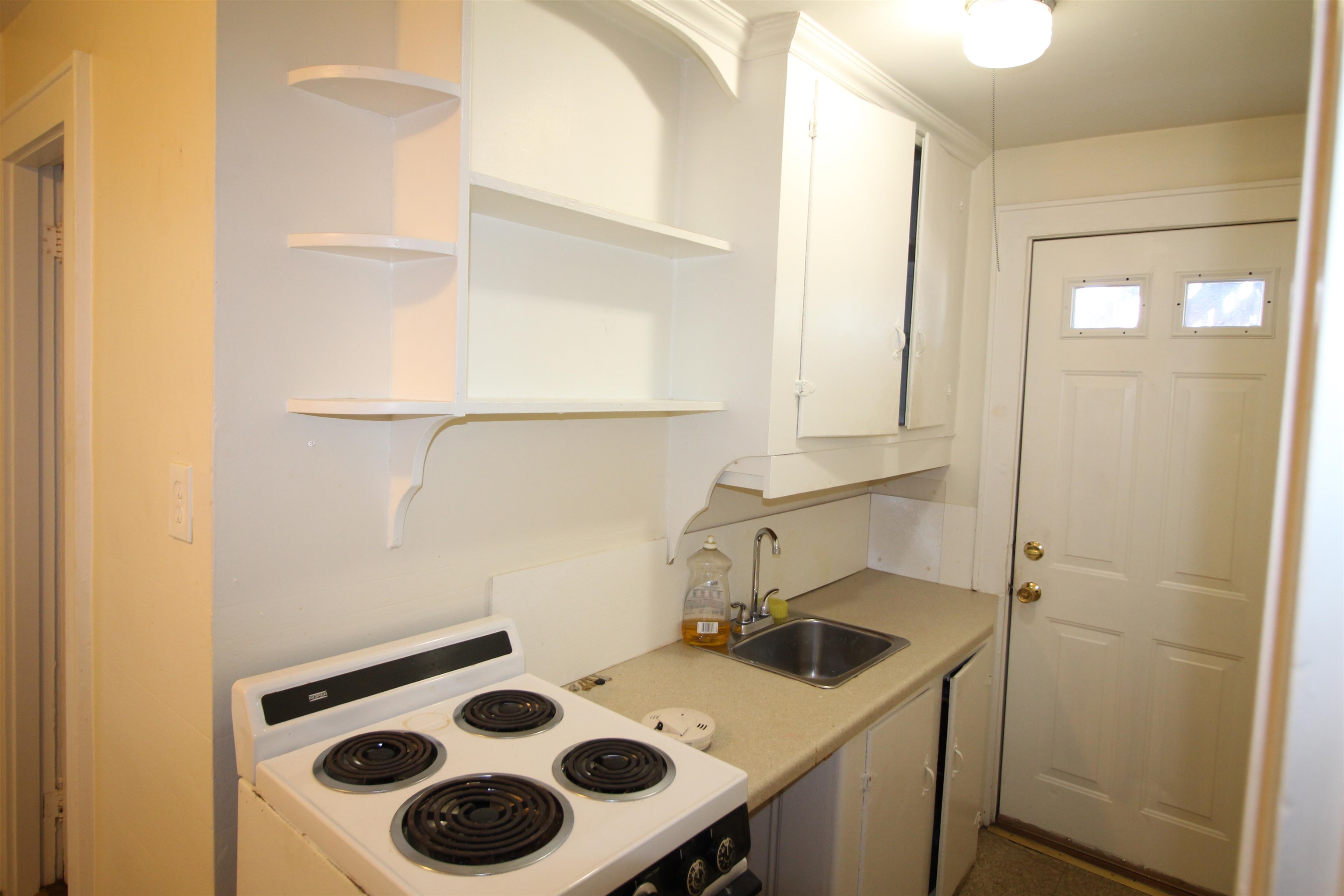 174 Concord Street, Unit 11 Manchester, NH 03104 - Photo 3 of 8