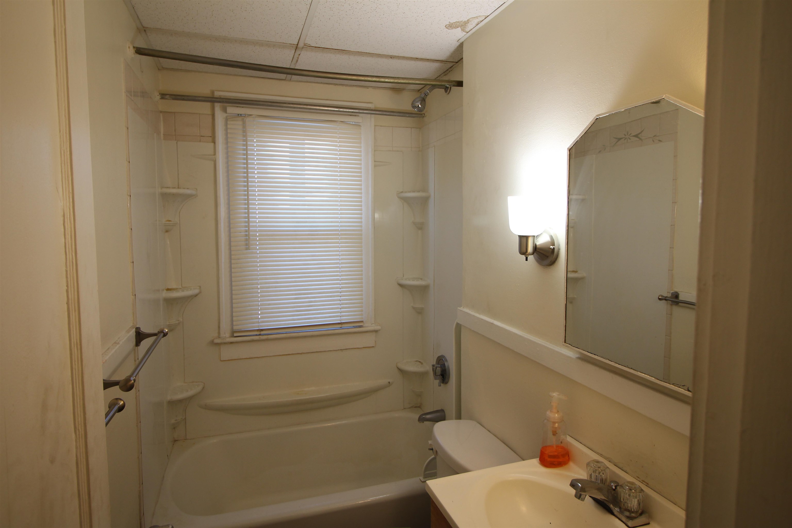 174 Concord Street, Unit 11 Manchester, NH 03104 - Photo 7 of 8