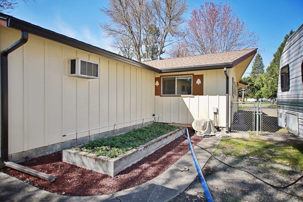 2301 Leonard Road Grants Pass, OR 97527 - Photo 31 of 32 Additional Photo