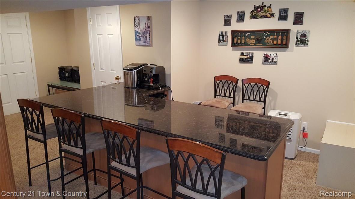 2355 Pleasant View Drive Rochester, MI 48306 - Photo 31 of 37 20170417_141208.jpg
