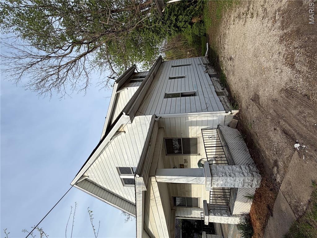 560 Highland Avenue Alton, IL 62002 - Photo 2 of 26
