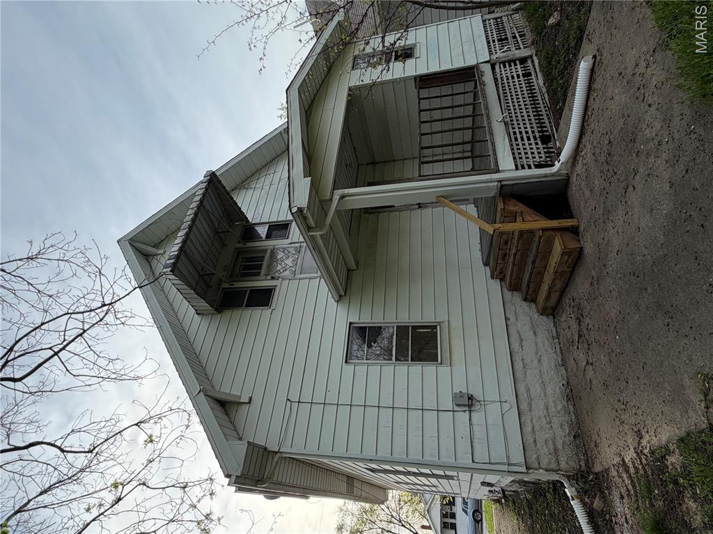 560 Highland Avenue Alton, IL 62002 - Photo 3 of 26