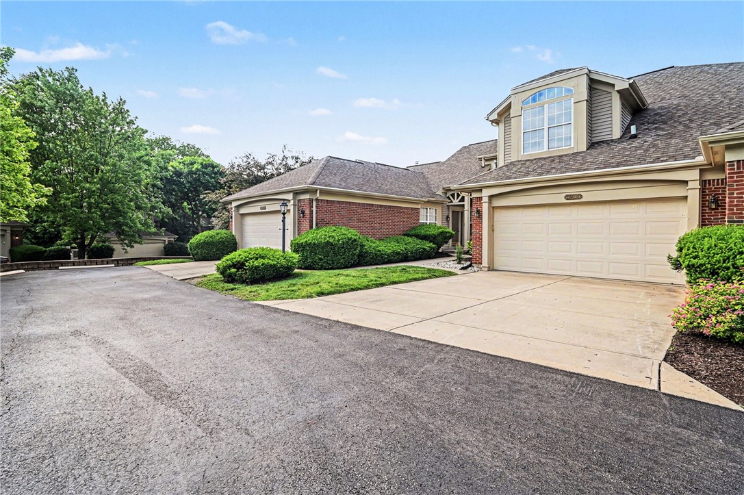 3938 Cold Stream Way Beavercreek, OH 45430 - Photo 2 of 31