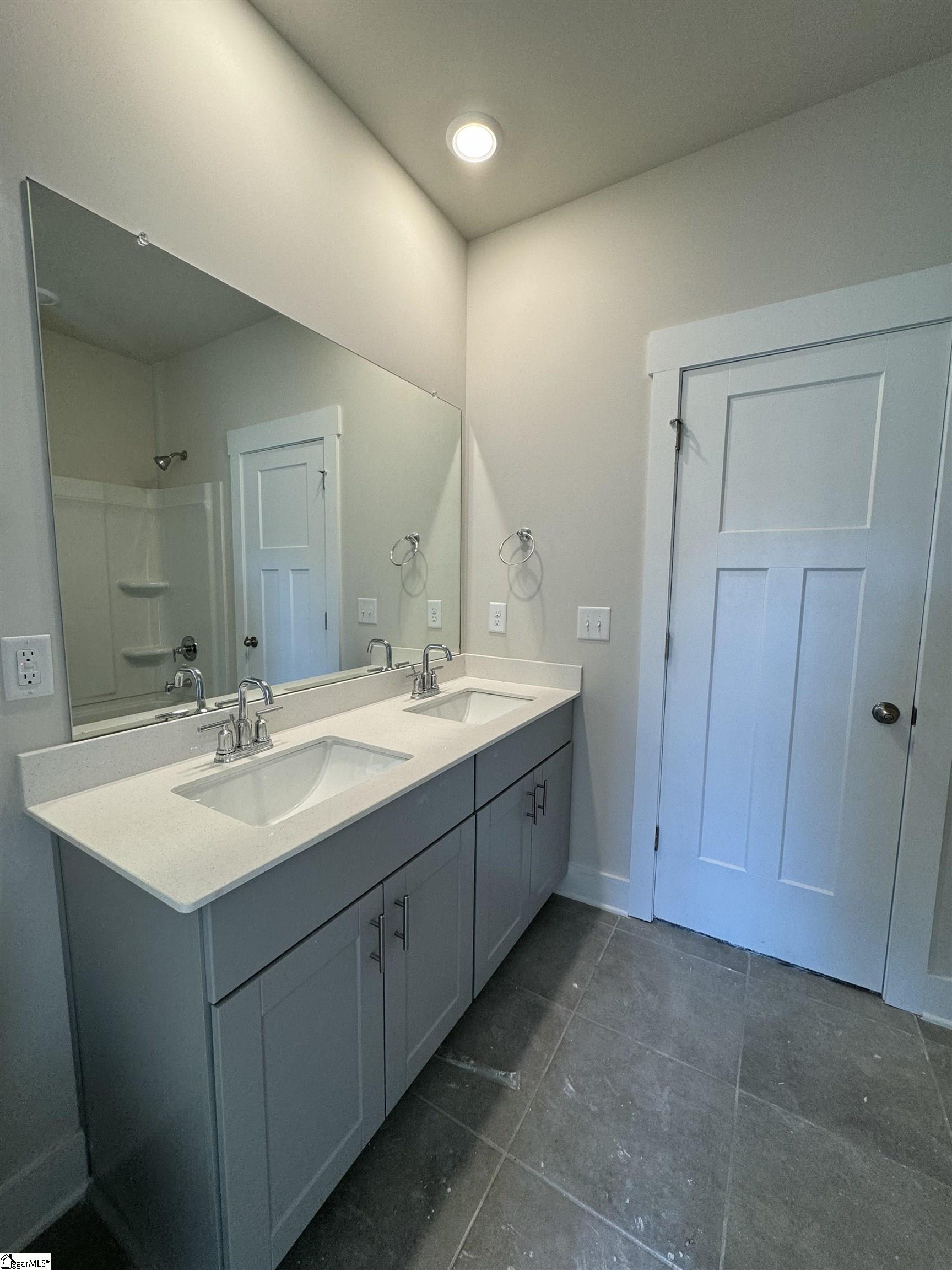 213 Roderick Lane Greenville, SC 29605 - Photo 17 of 24 Gallery Image 17