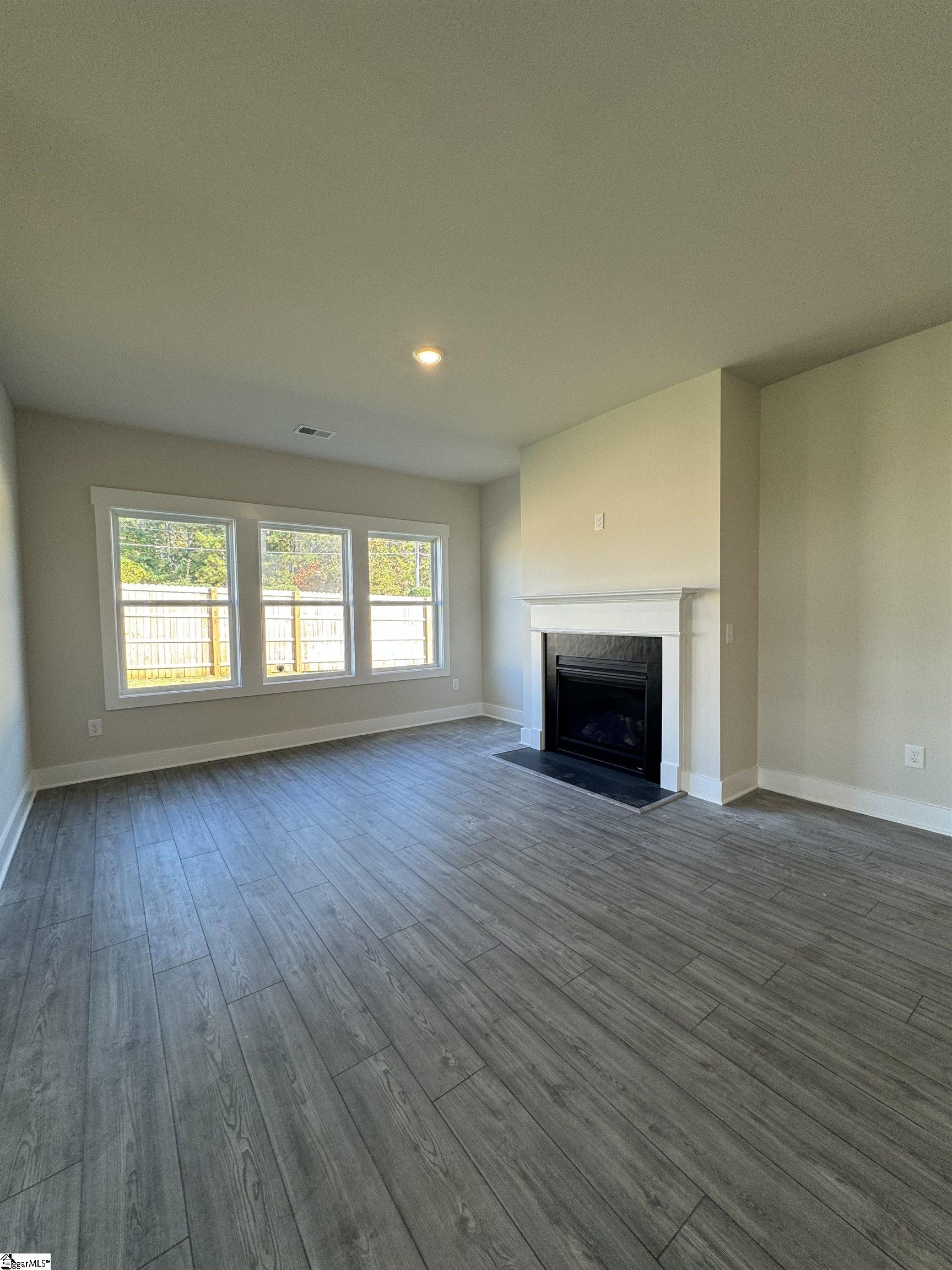 213 Roderick Lane Greenville, SC 29605 - Photo 7 of 24 Gallery Image 7