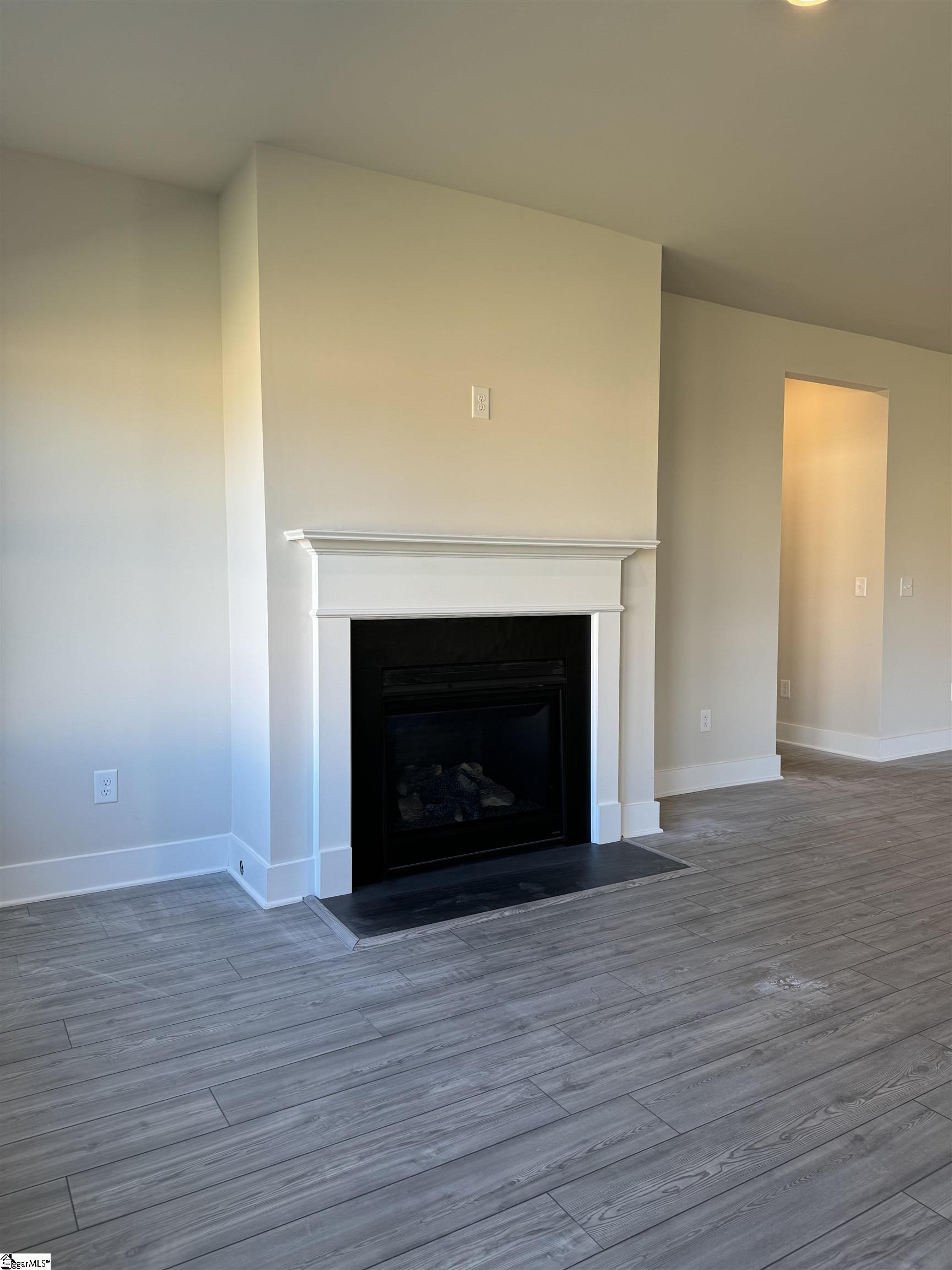 213 Roderick Lane Greenville, SC 29605 - Photo 8 of 24 Gallery Image 8