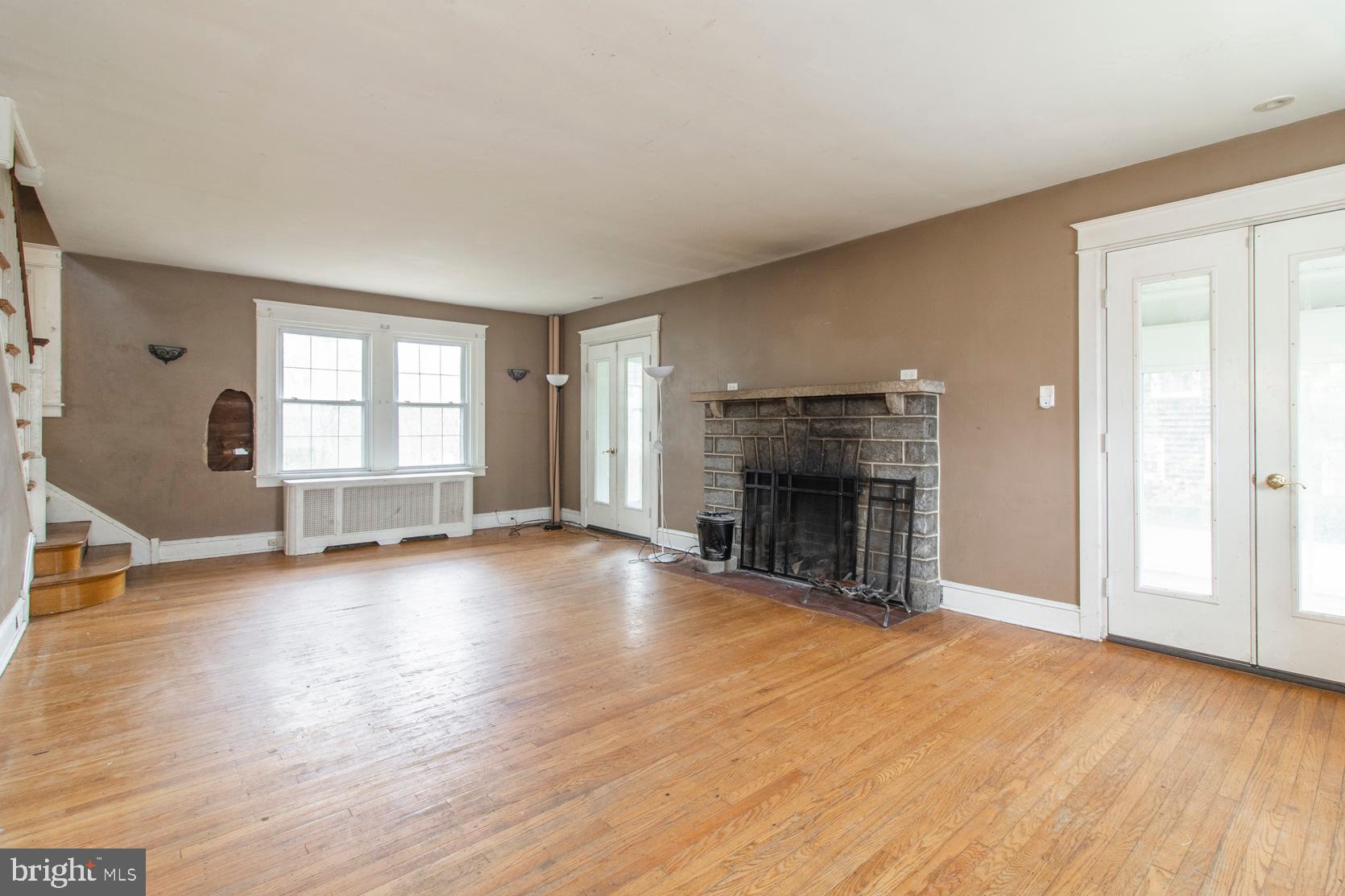 357 North Rolling Road Springfield, PA 19064 - Photo 3 of 44