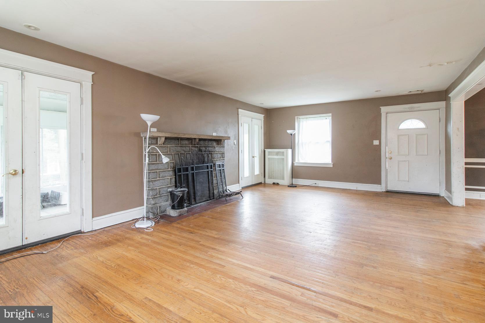 357 North Rolling Road Springfield, PA 19064 - Photo 4 of 44