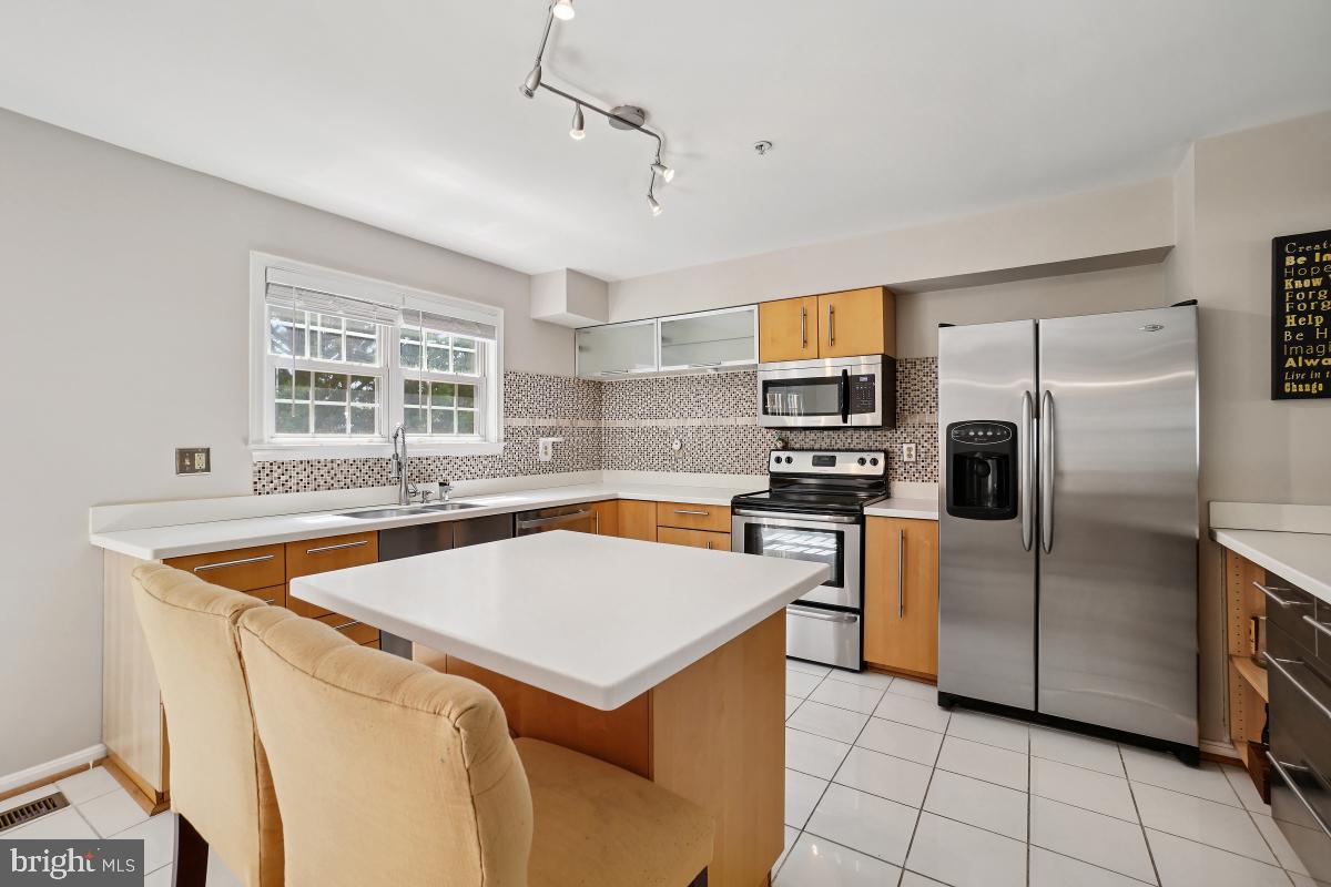 14206 Plum Run Way Silver Spring, MD 20906 - Photo 25 of 48 Kitchen