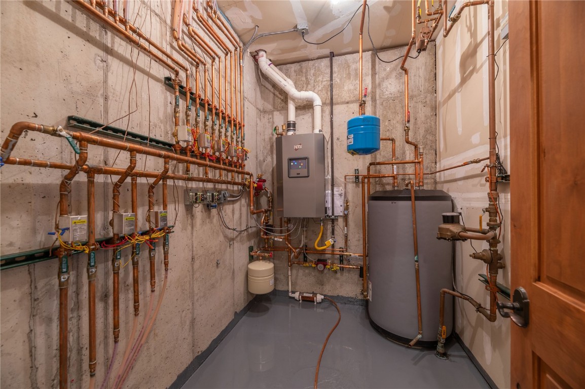 2206 Hamilton Creek Road Silverthorne, CO 80498 - Photo 35 of 39 Utility room recently pro updated
