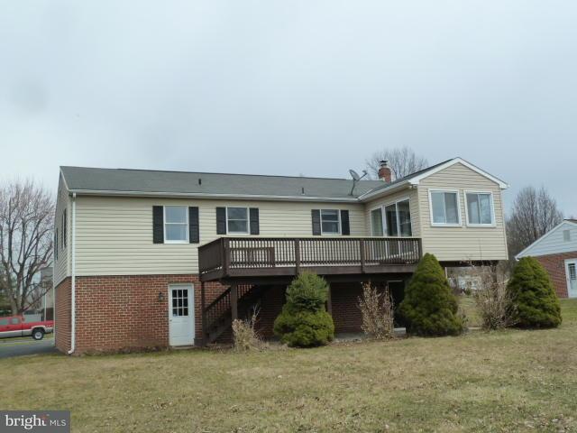 2214 Chestnut Road York, PA 17408 - Photo 2 of 24